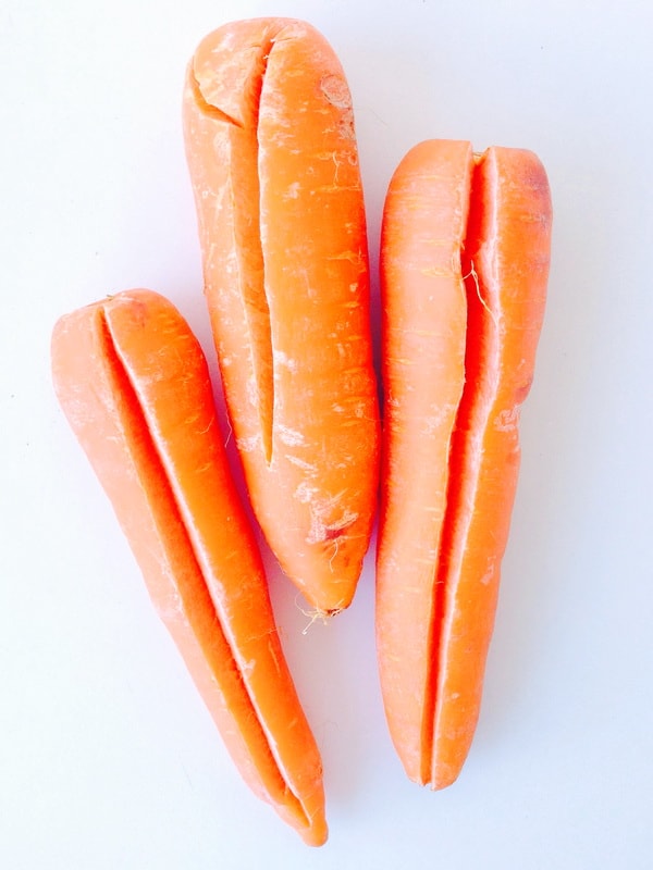 почему трескается морковь на грядке